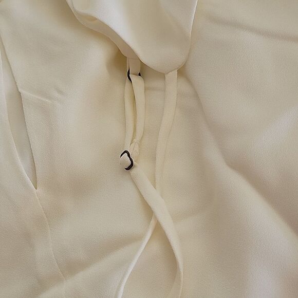 Abound Swing Neck V - Camisole in Ivory - Picture 10 of 10